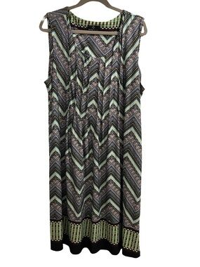 Ronni Nicole Sleeveless Chevron Print Pleated Front Dress Size 20